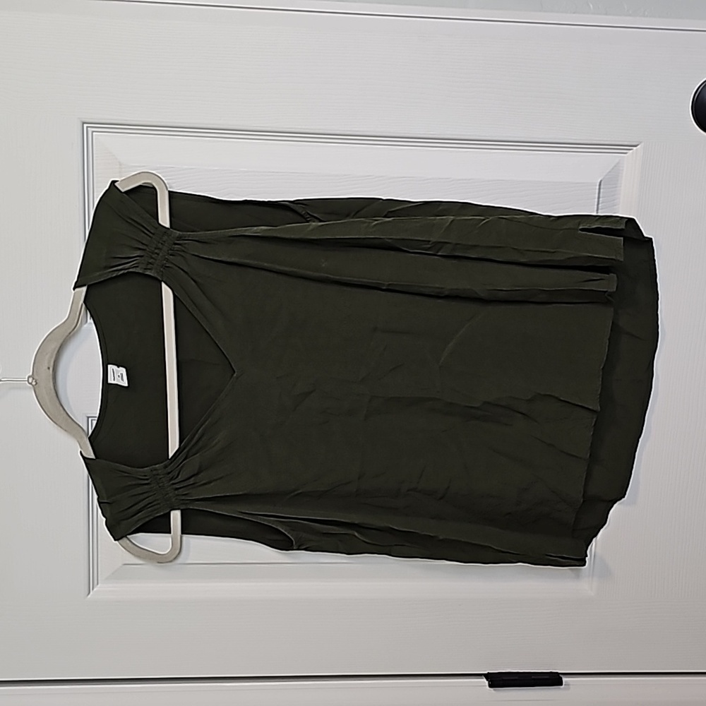 Like New Old Navy tank. Medium